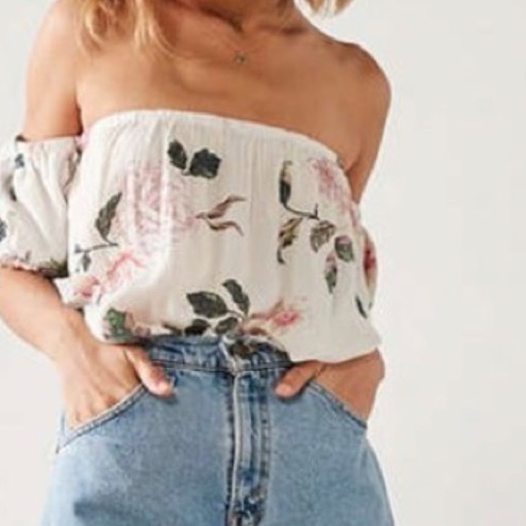 Kimchi Blue White Floral Bubble Sleeve Off the Shoulder Top - Picture 3 of 7